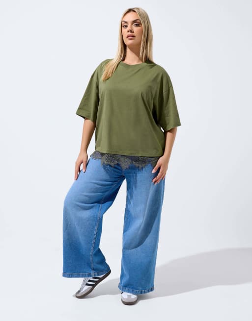Yours Clothing Lace hem t-shirt in green, 2 of 4