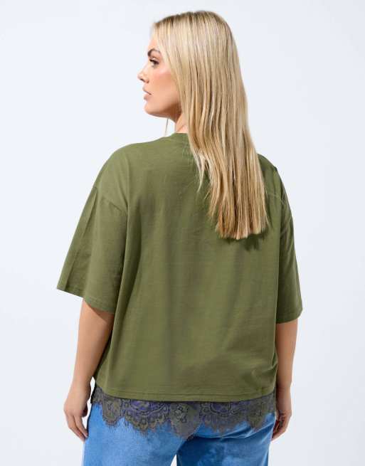 Yours Clothing Lace hem t-shirt in green, 3 of 4