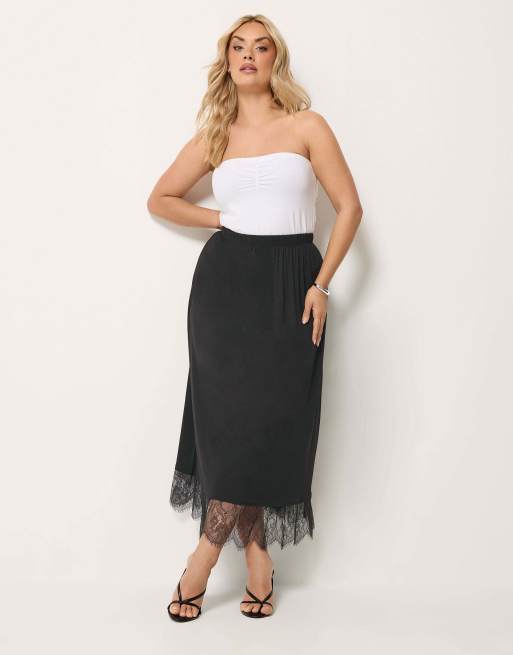 Yours Clothing Lace trim gathered skirt in black, 2 of 4