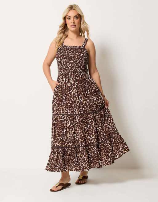 Yours Clothing Leopard placket maxi dress in brown, 2 of 4