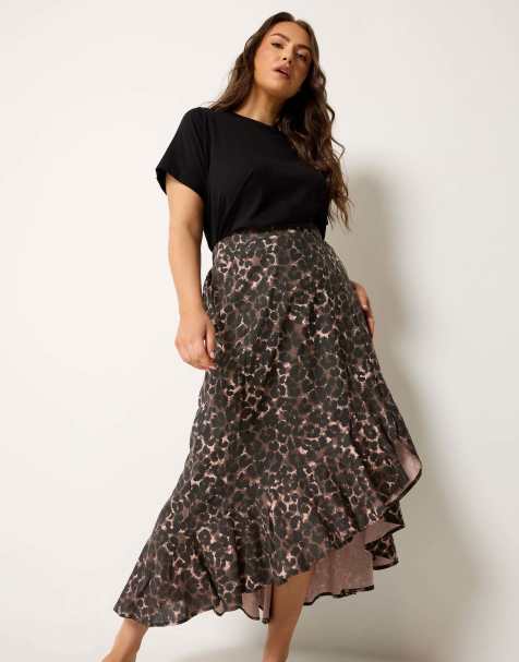 Yours Clothing Leopard print ruffle maxi skirt in brown - view 1