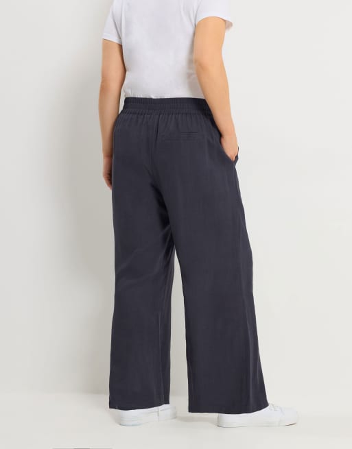 Yours Clothing Linen wide leg trousers in blue, 2 of 4