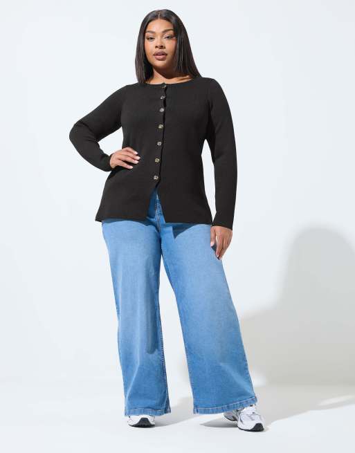 Yours Clothing Long sleeve button top in black, 2 of 4