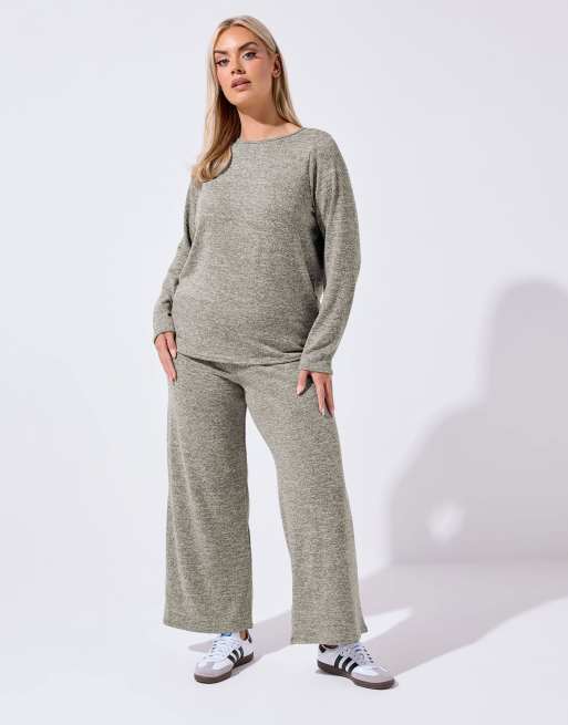 Yours Clothing Long sleeve top in natural, 2 of 4