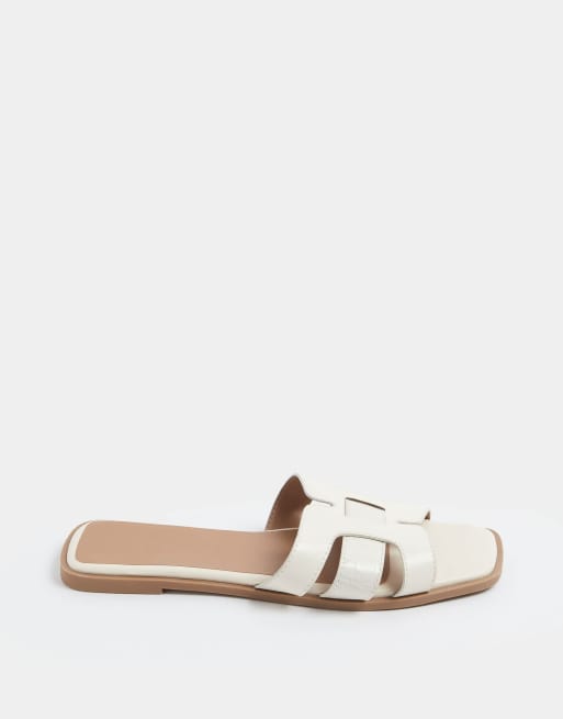 Yours Clothing Mule sandals in wide e fit in white, 3 of 4
