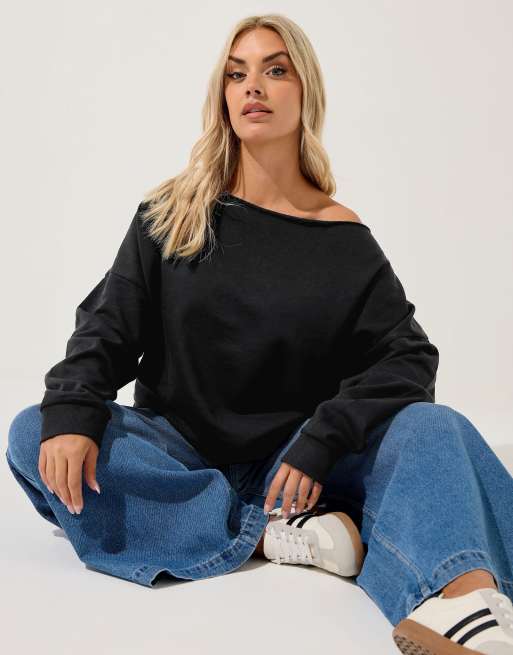 Yours Clothing Off shoulder sweatshirt in black, 2 of 4