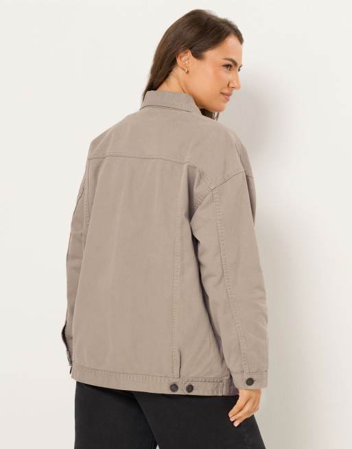 Yours Clothing Oversized denim jacket in brown, 2 of 4
