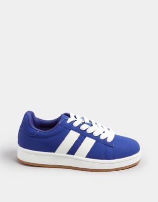  Padded lace up trainers in wide e fit 