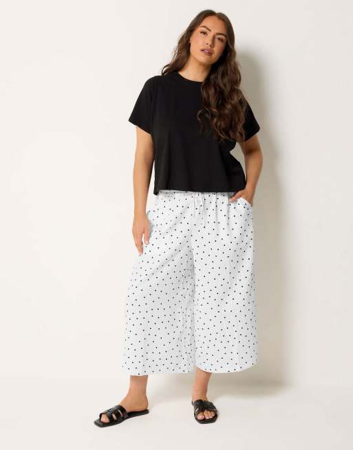 Yours Clothing Polka dot culottes in white, 2 of 4