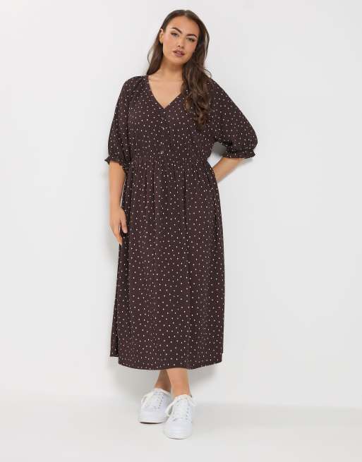 Yours Clothing Polka dot midi dress in brown, 2 of 4
