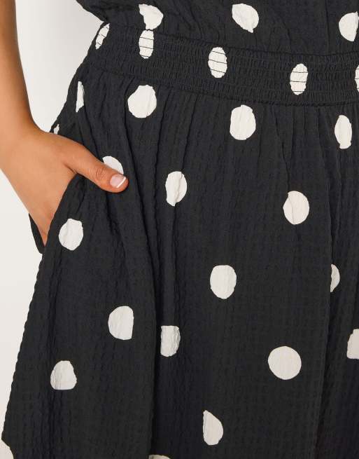 Yours Clothing Polka dot smock dress in black, 4 of 4