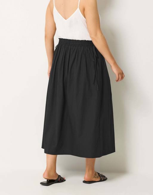 Yours Clothing Poplin midi skirt in black, 3 of 4