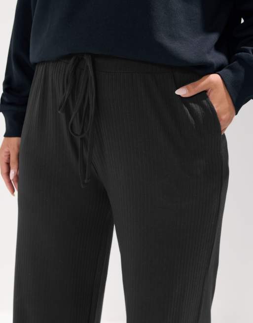 Yours Clothing Ribbed wide leg trousers in black, 4 of 4
