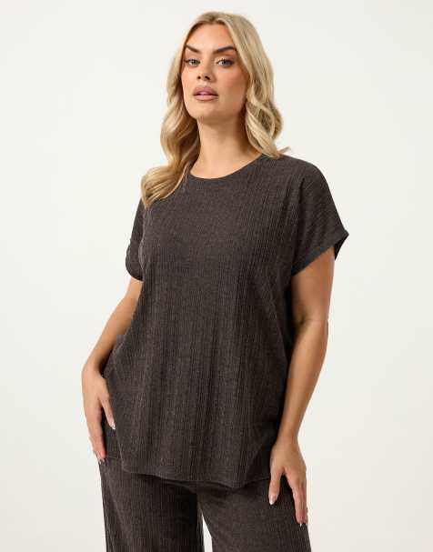 Yours Clothing Short sleeve knitted t-shirt in brown