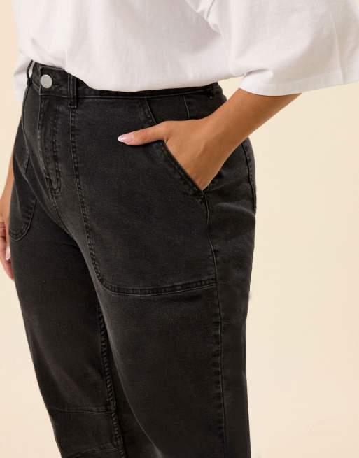 Yours Clothing Slim barrel jeans in black, 2 of 5