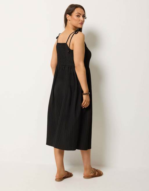 Yours Clothing Strappy midi dress in black, 3 of 4