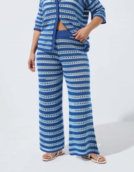 Yours Clothing Stripe knitted wide leg trousers in blue, 2 of 4