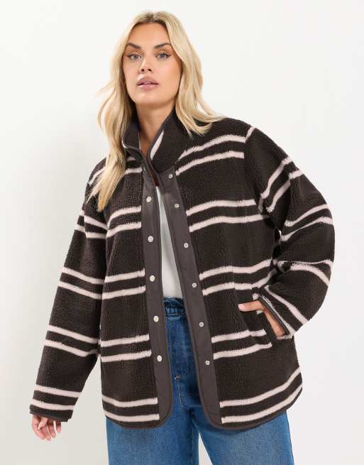 Yours Clothing Stripe placket teddy borg fleece in brown, 2 of 4