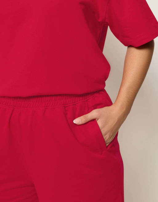 Yours Clothing Sweat t-shirt & short set in red, 2 of 4