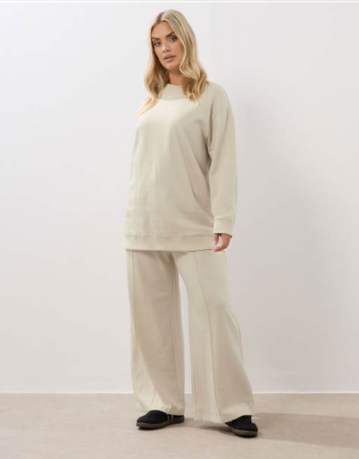 Yours Clothing Sweatshirt & wide leg jogger set in ivory, 3 of 4