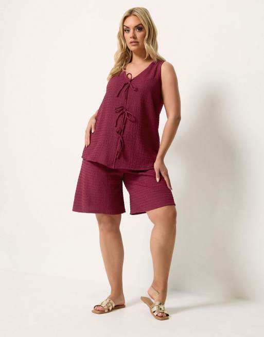 Yours Clothing Textured bow waistcoat in red, 2 of 4