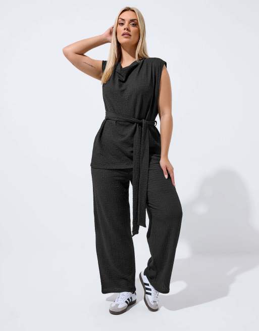Yours Clothing Textured sleeveless top in black, 2 of 4