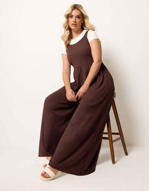 Yours Clothing Textured wide leg jumpsuit in brown, 4 of 4