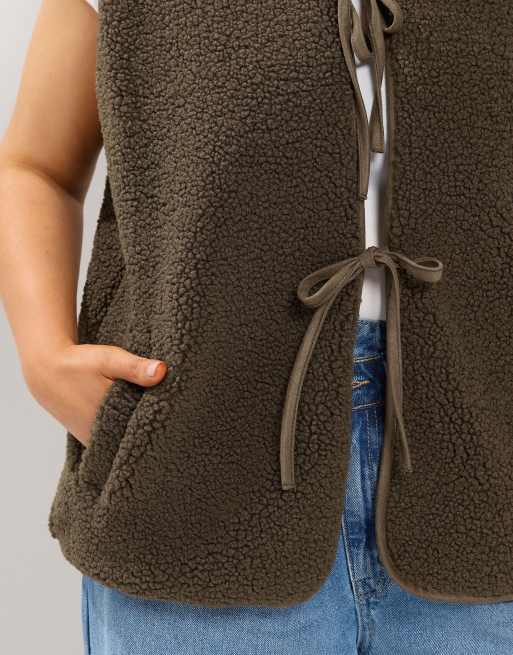 Yours Clothing Tie front fleece in brown, 4 of 4