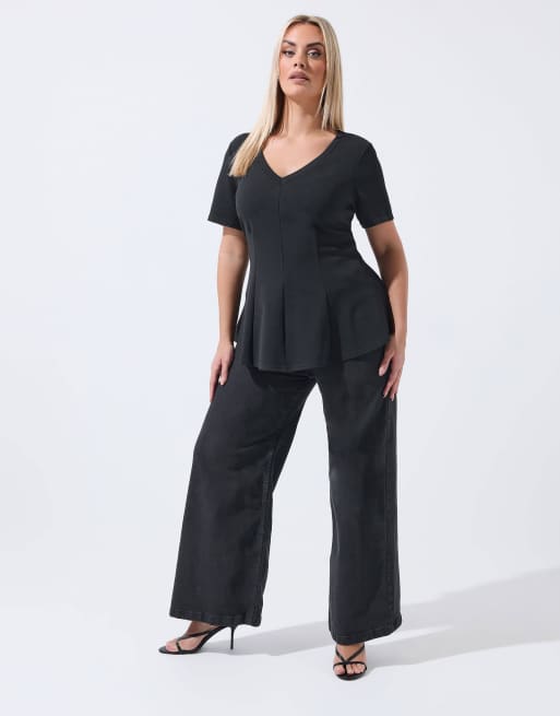 Yours Clothing V-neck corset top in black, 2 of 4