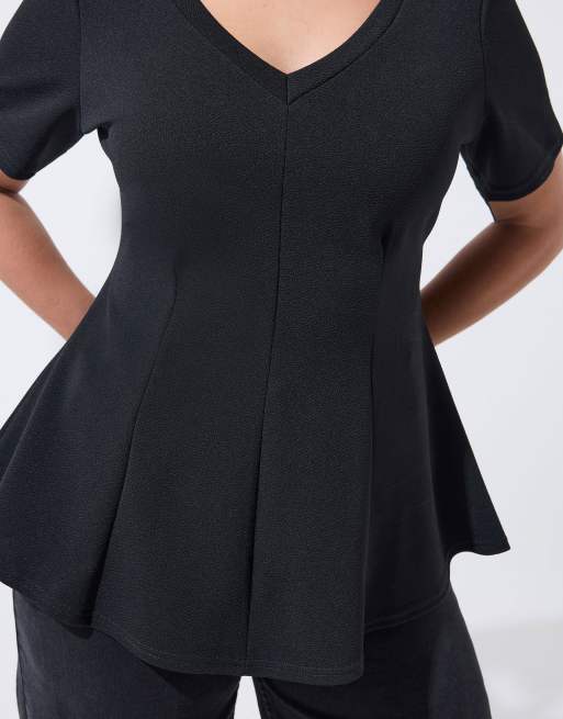 Yours Clothing V-neck corset top in black, 3 of 4