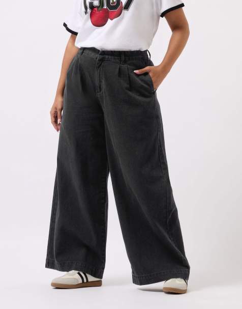 Yours Clothing Washed wide leg jeans in black - view 1
