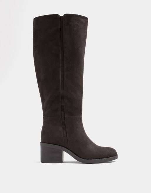 Yours Clothing Wide fit block heel boots in brown, 3 of 4