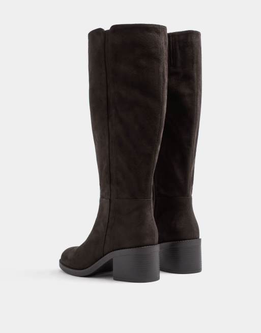 Yours Clothing Wide fit block heel boots in brown, 4 of 4