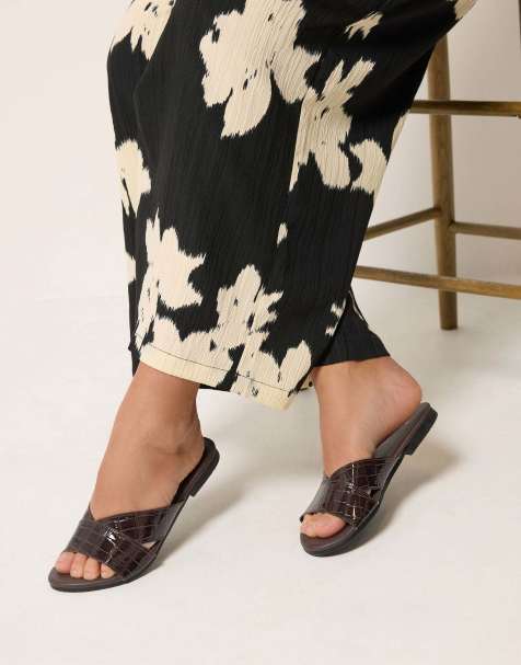 Yours Clothing Wide fit faux leather mule sandals in brown - view 1