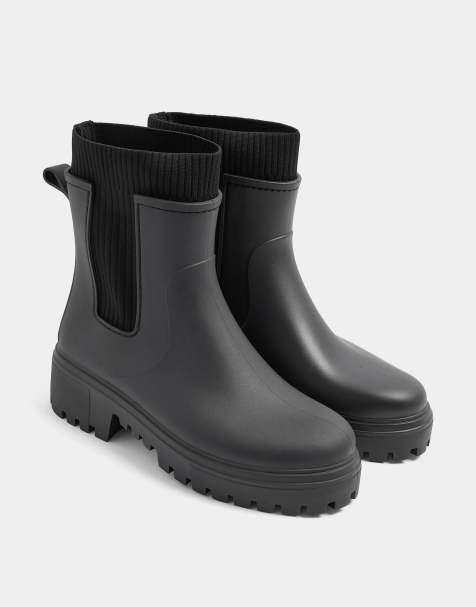 Yours Clothing Wide fit faux leather wellington boots in black - view 1