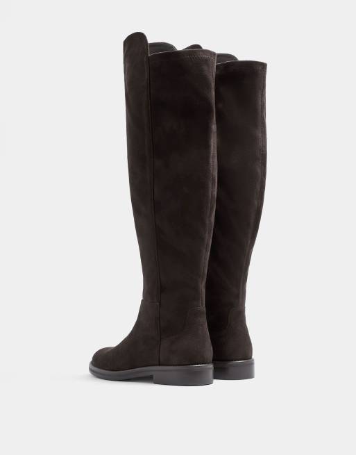 Yours Clothing Wide fit stretch back boots in brown, 4 of 4