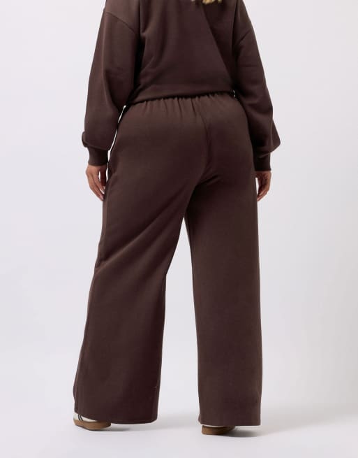 Yours Clothing Wide leg joggers in brown, 3 of 4