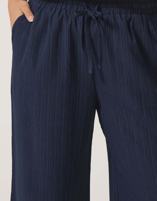 Yours Clothing Wide leg textured trousers in blue, 4 of 4