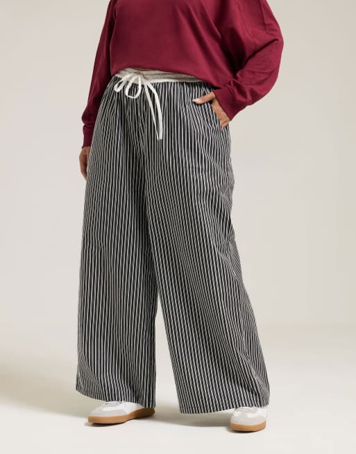 Yours Clothing Wide leg trousers in black, 3 of 5