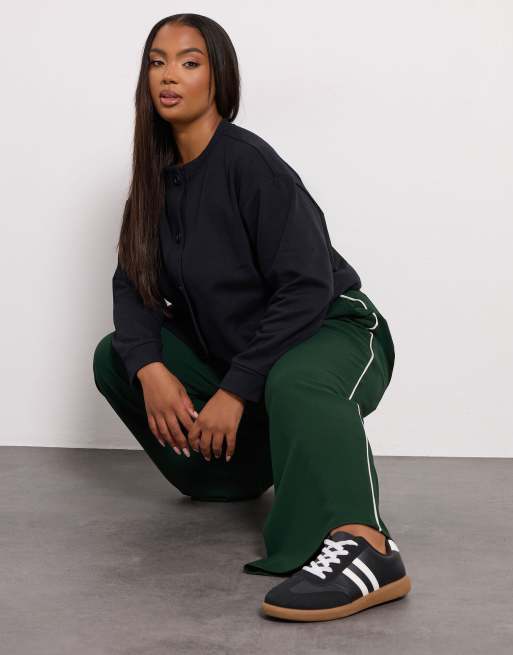 Yours Clothing Wide leg trousers in green, 4 of 4