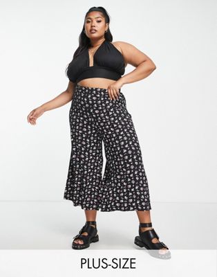 Yours Exclusive culotte in black ditsy floral - ASOS Price Checker