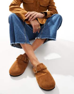 fur lined clogs in chestnut-Brown