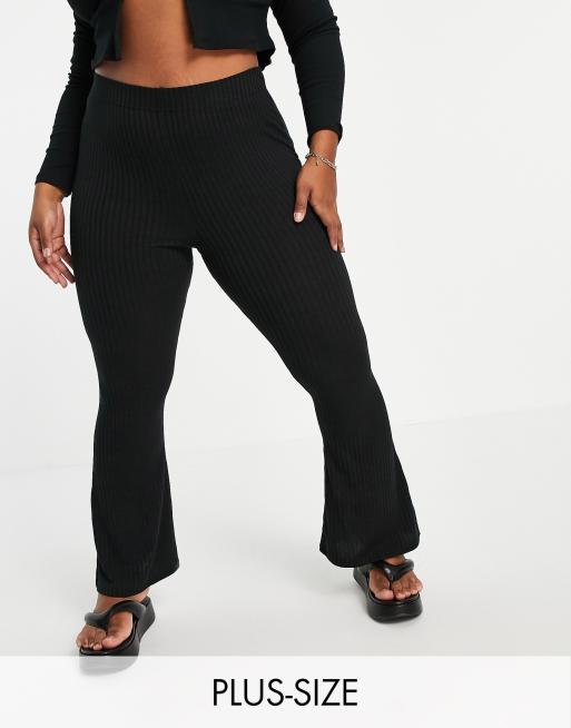 Yours - Geribbelde flare legging in zwart