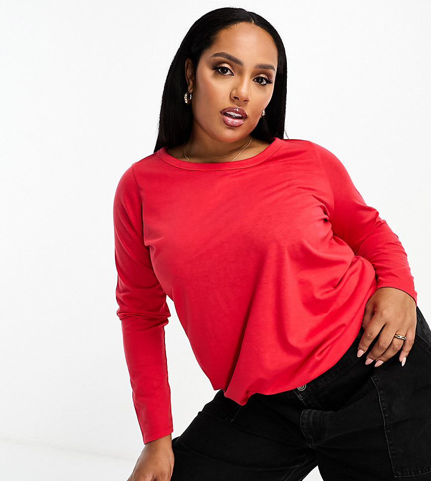 long sleeve t-shirt in red