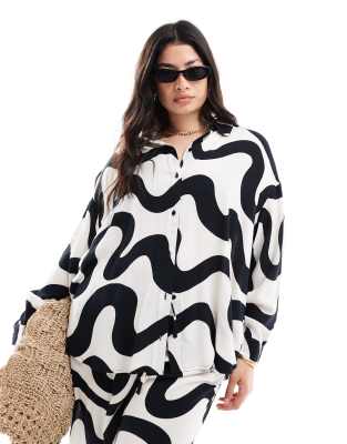 oversized crinkle shirt in mono - part of a set-Multi