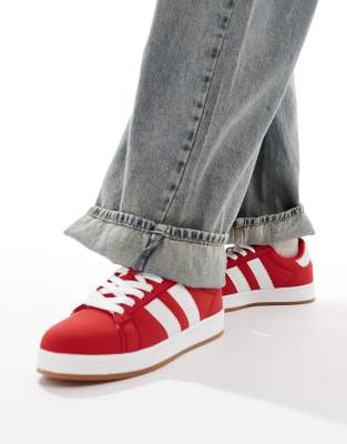 padded skater shoes in red