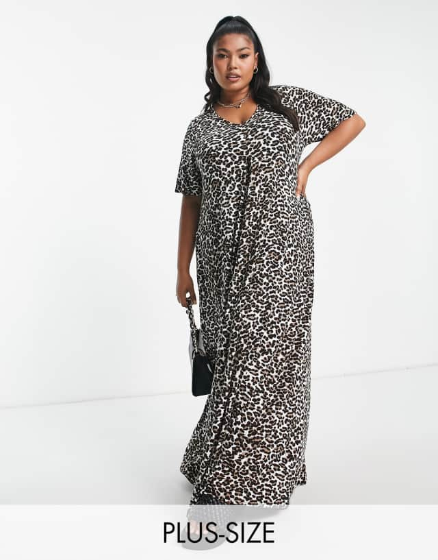 Yours pleat front maxi dress in black leopard print