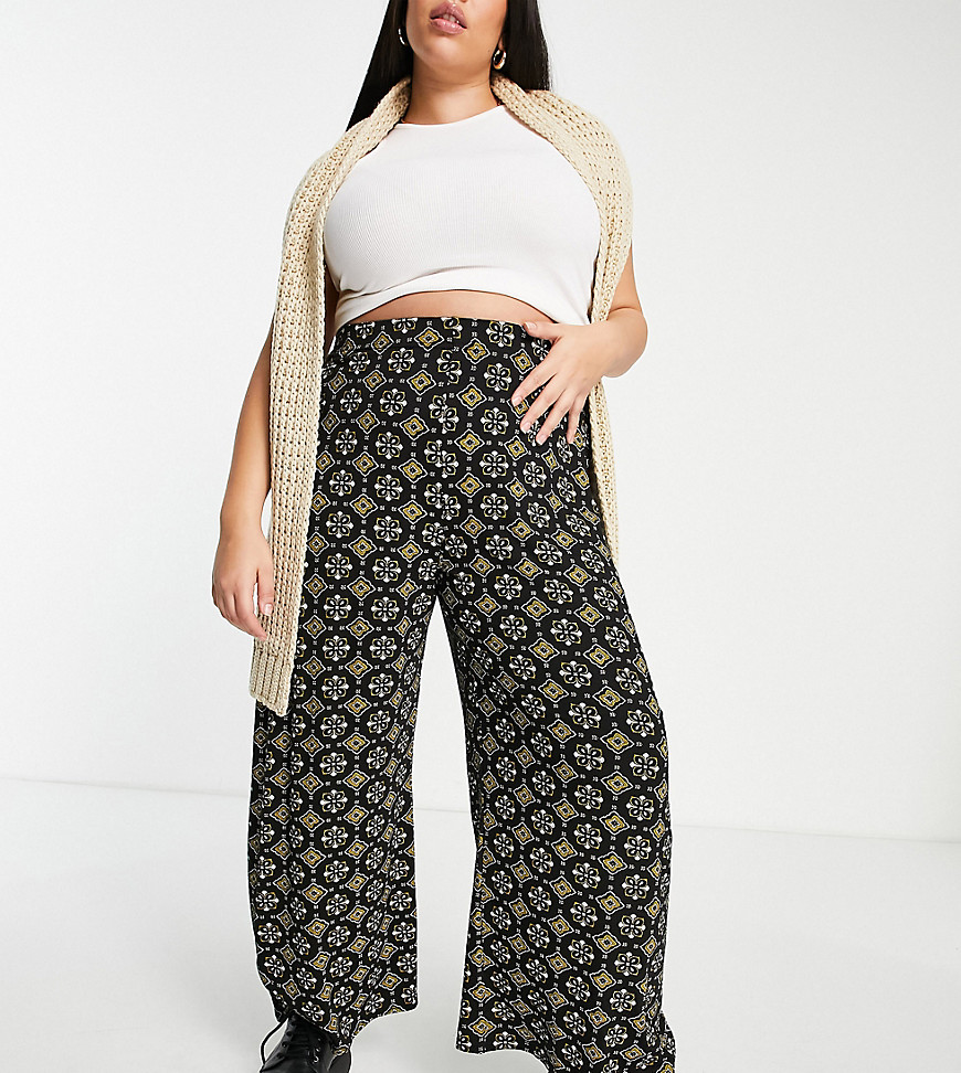 Plus-size trousers by Yours Waist-down dressing All-over print High rise Wide leg