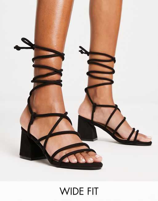 Yours - Sandalen met brede pasvorm, hak en smalle bandjes in zwart