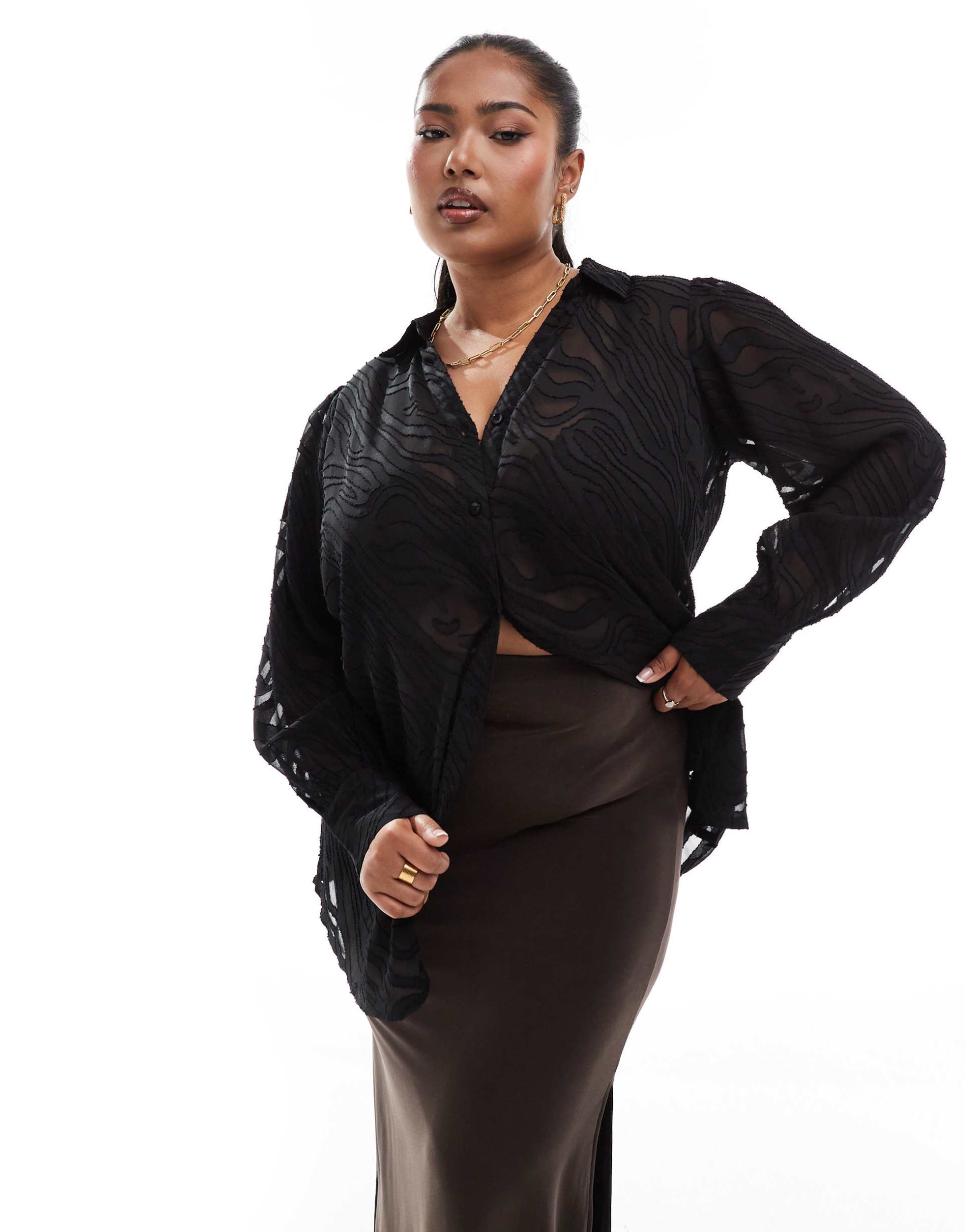 yours sheer burnout shirt in black